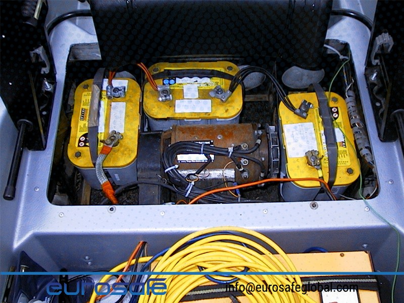 02 Battery Bay